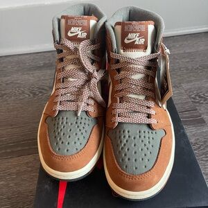 Nike Unisex High-Top Sneakers in Brown and Olive